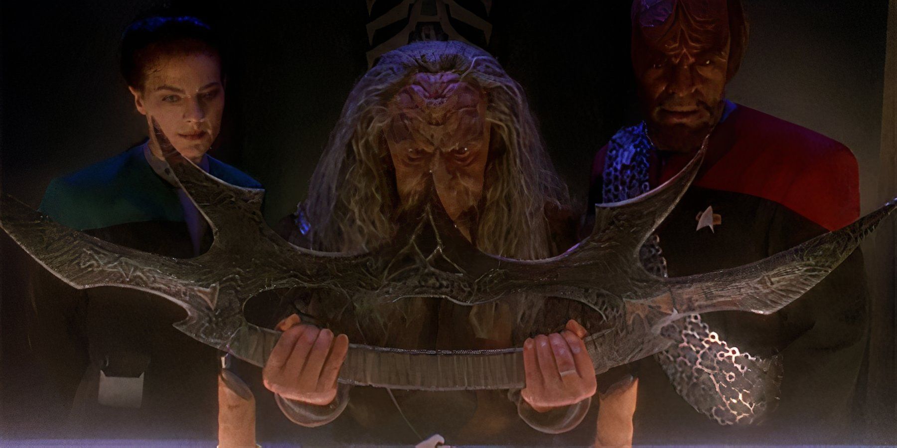 Star Trek Just Gave the Klingons' Most Iconic Weapon a Godly
