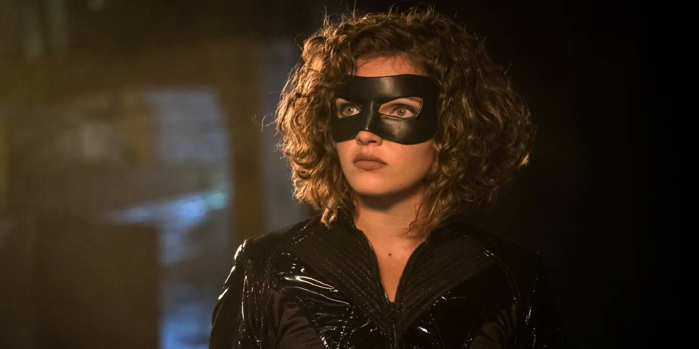 The DCU Should Bring Back 1 Key Part Of Catwoman That Batman Movies Have Ignored For 32 Years