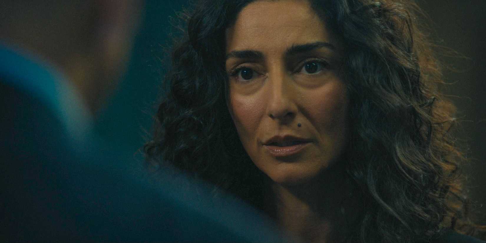 Evelyn (Necar Zadegan) interrogating Ian about shooting Charlie in Mayor of Kingstown Season 3 Episode 10