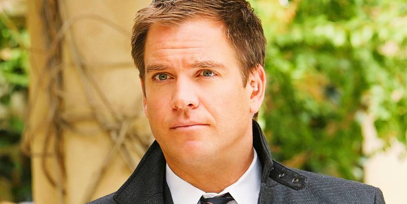 Michael Weatherly as Tony DiNozzo Jr looking offscreen in NCIS