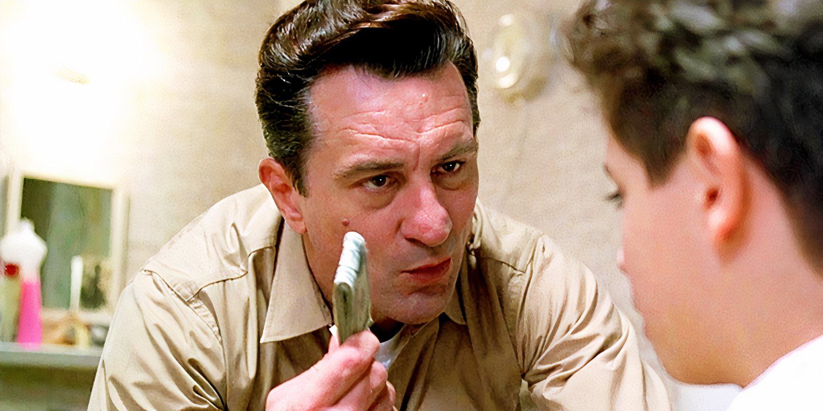 How Robert De Niro's 1993 Acclaimed Crime Movie Accurately Depicts Bar  Fights Explained By Former Gang Member: \, image size:1600x800