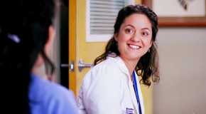 Sandra Oh as Cristina Yang and Kali Rocha as Sydney Heron  in Grey's Anatomy season 3, episode 7