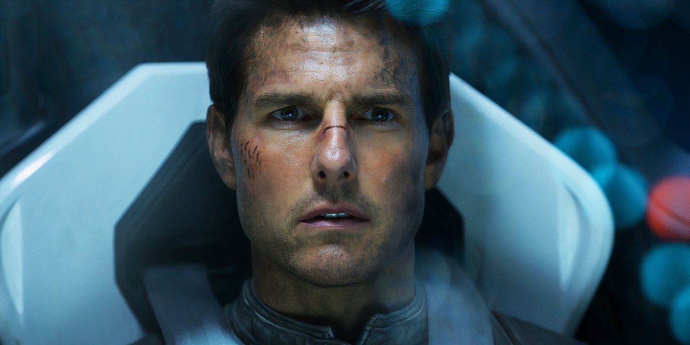 Tom Cruise as Jack Harper with a cut nose in Oblivion