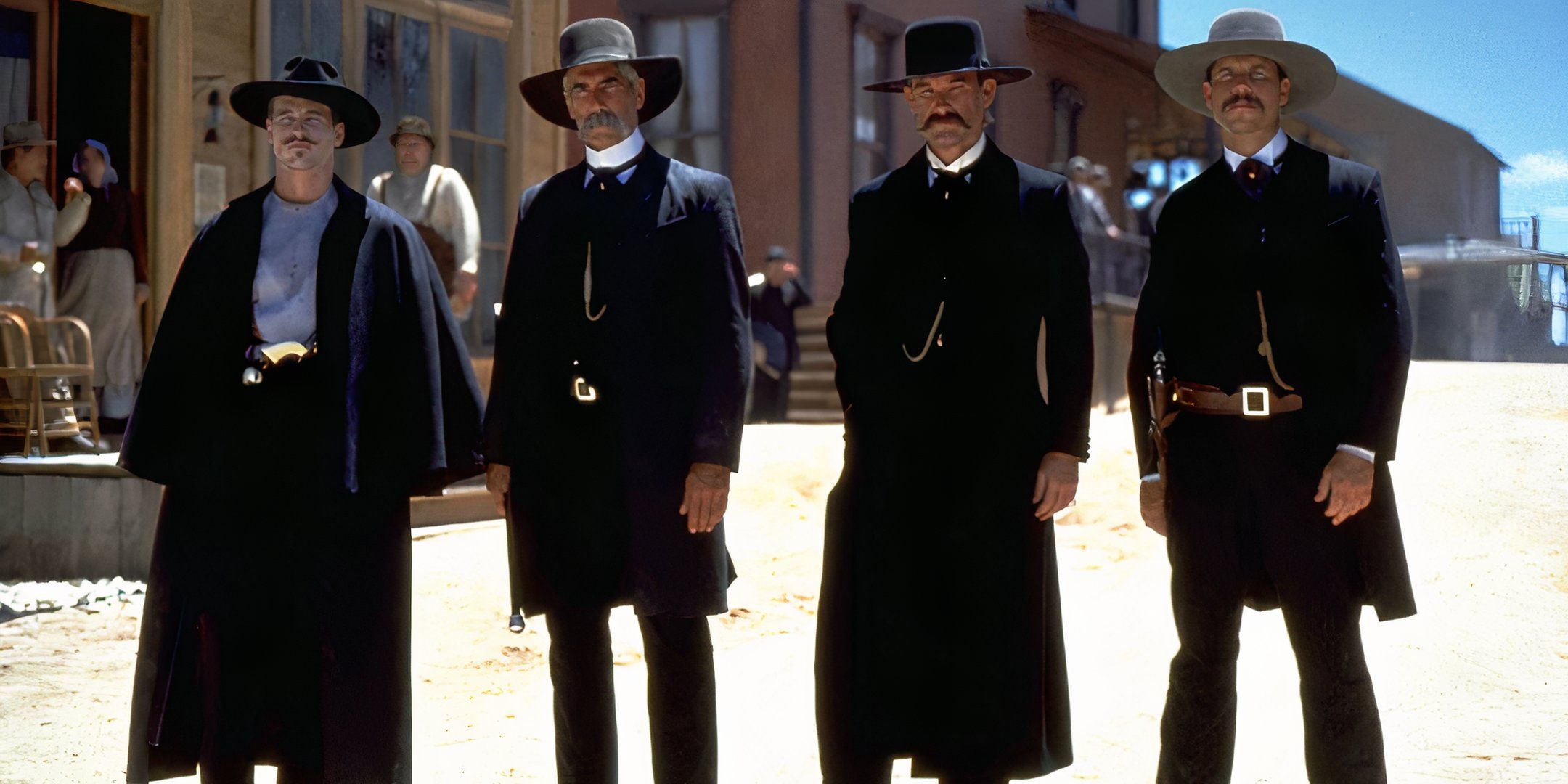 La inexactitud histórica de Tombstone en comparación con Wyatt Earp de Kevin Costner en realidad ayudó a mejorar el western de Kurt Russell