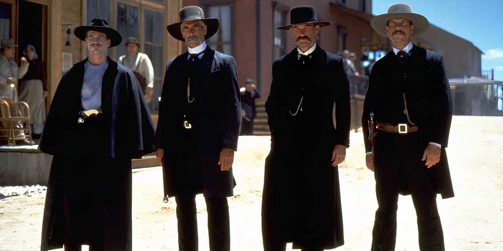Kurt Russell, Val Kilmer, Sam Elliot und Bill Paxton als Earps in Tombstone.