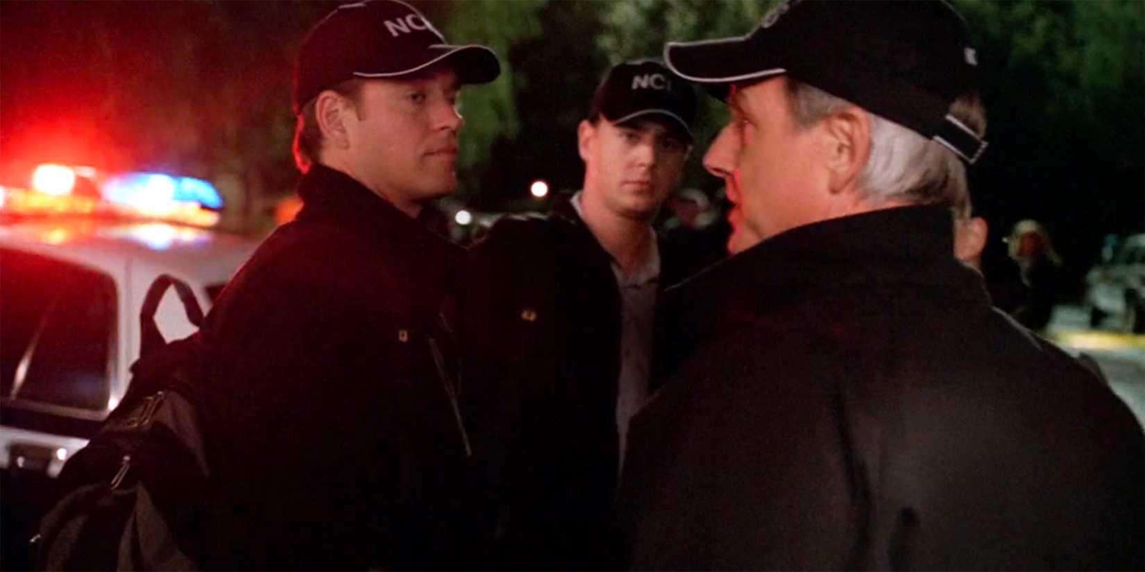 Tony, McGee and Gibbs talking in NCIS