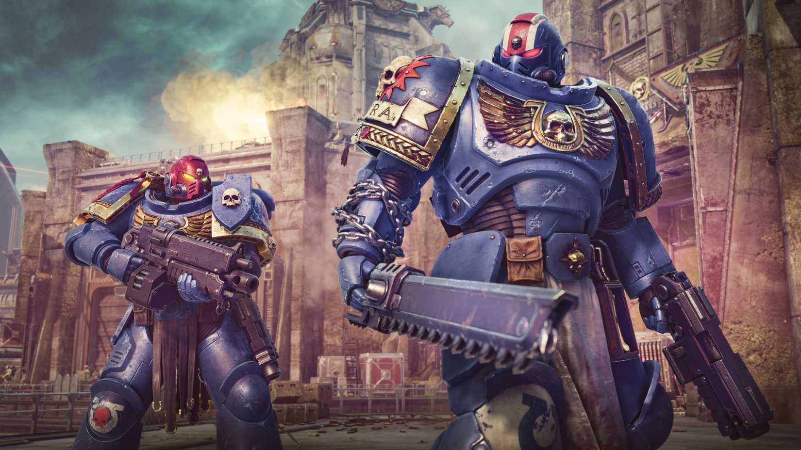 שני חיילי חלל עומדים זה לצד זה בצילום מסך מ-Warhammer 40k Space Marine 2
