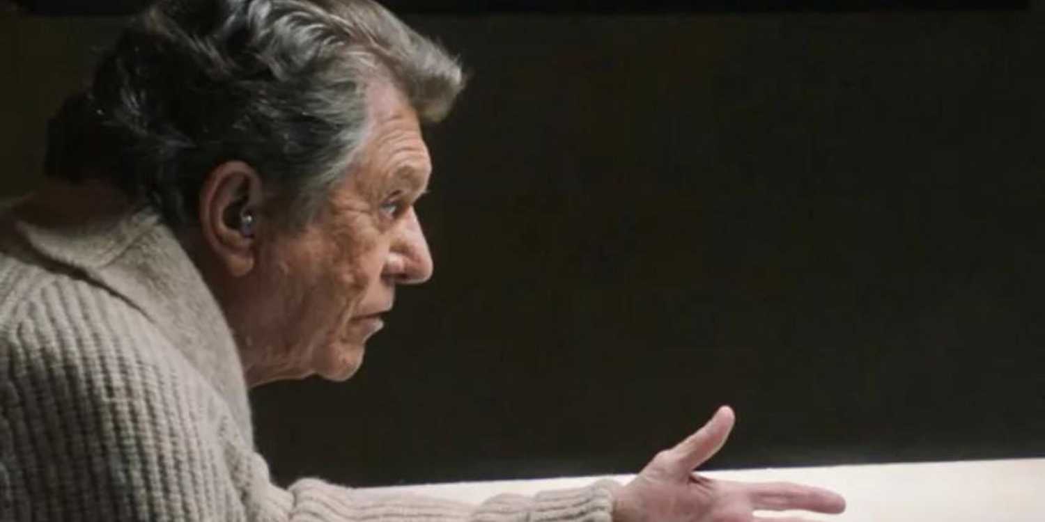 Blue Bloods Larry Manetti holding out his hand to make a point