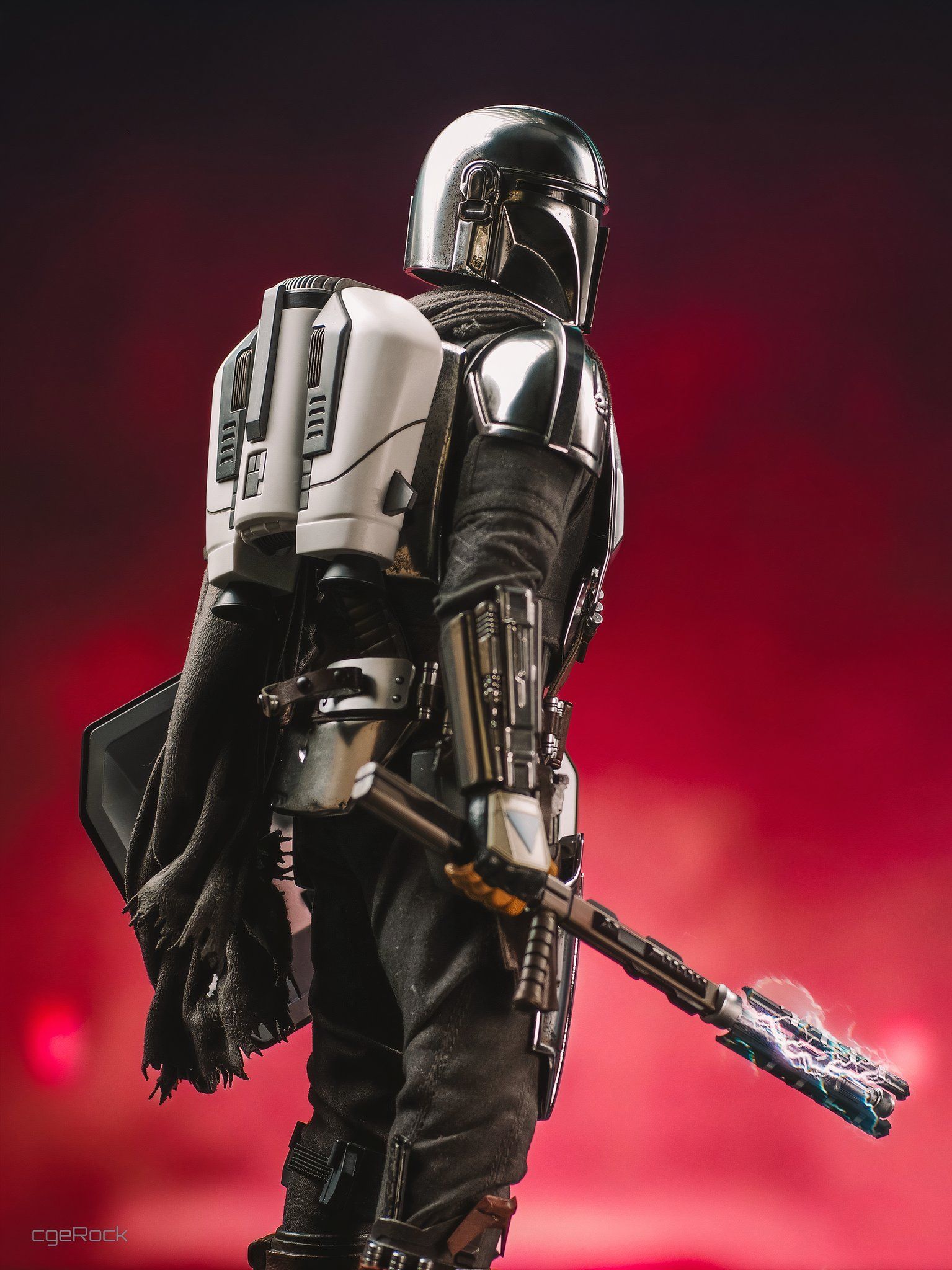 Star Wars Hot Toys Bring Key Mandalorian & Bad Batch Characters To Life