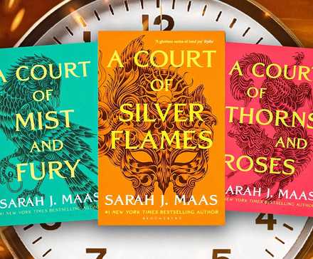 Обложка книги из серии *A Court of Thorns and Roses*