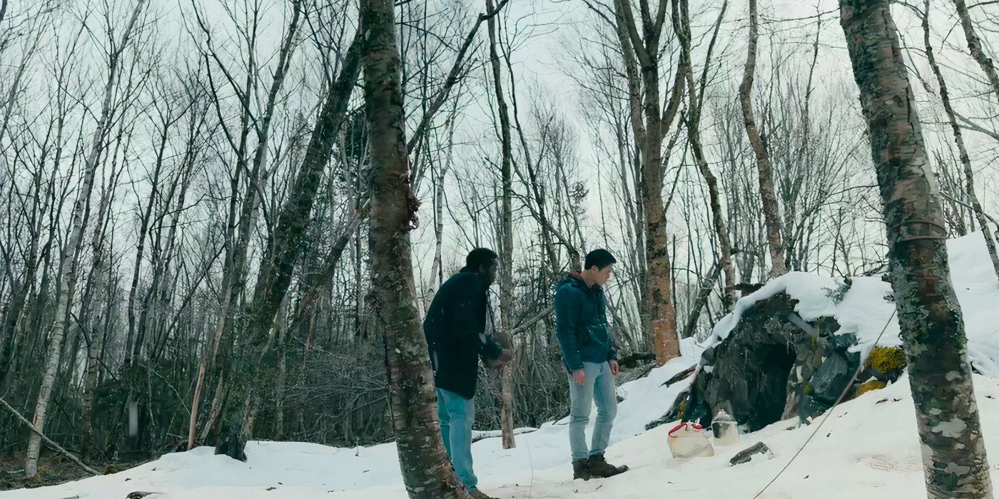 Boyd and Kenny approach the tunnels in From season 3, ep 2