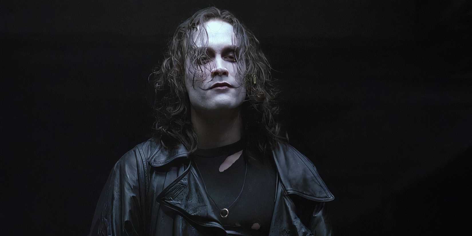 Brandon Lee smiles eerily in The Crow 1994
