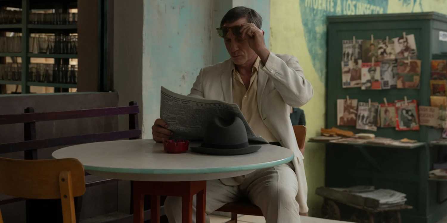 Daniel Craig Using Computer Daniel Craig’s Performance Of Drug Use In His New Movie Was So Accurate ...