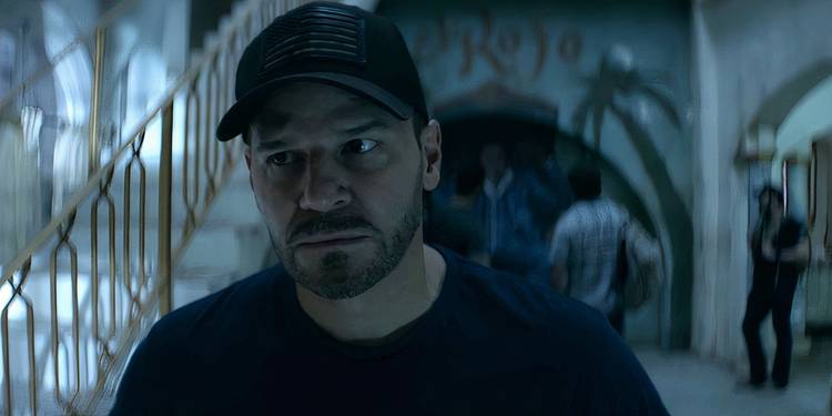 david-boreanaz-as-jason-hayes-in-seal-team-season-7-episode-7-2 SEAL Team Series Finale Ending Explained: How It Ends And Whether Ray Dies