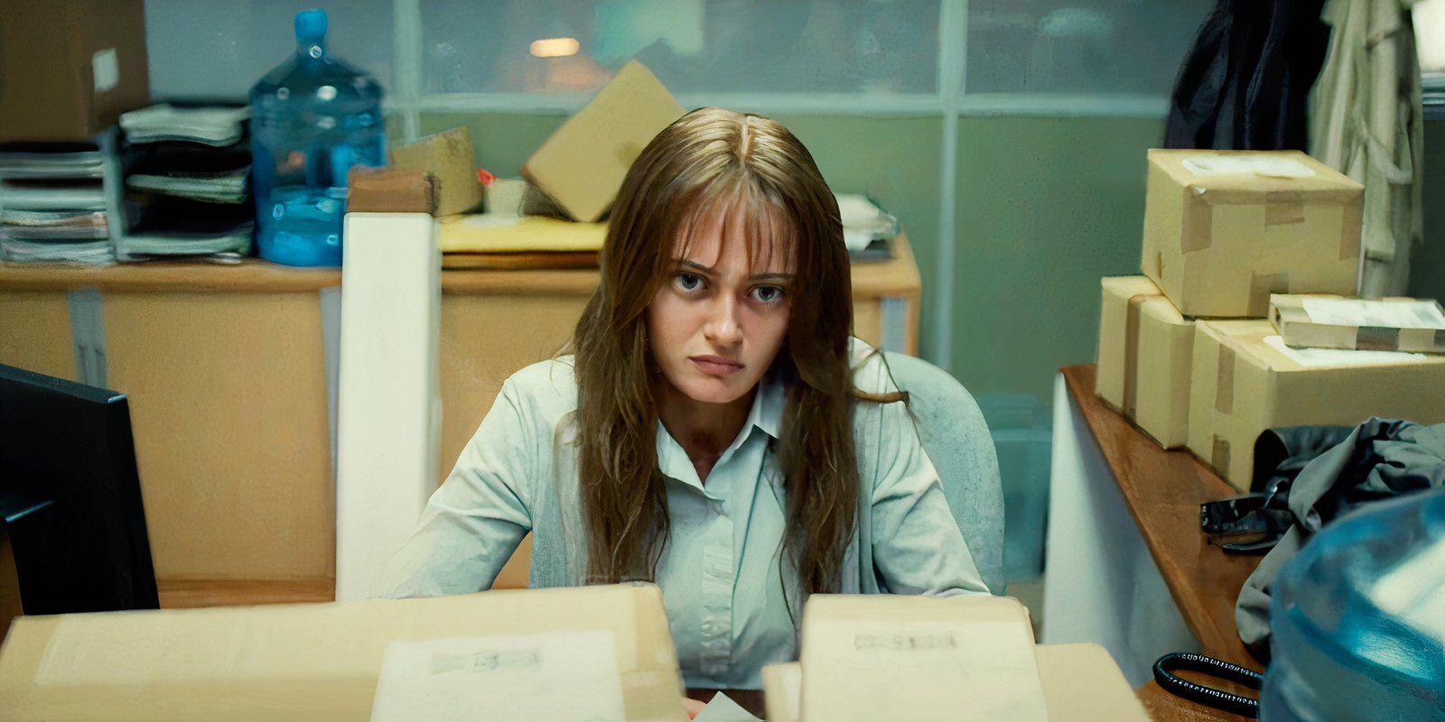 7 Reasons Reviews For Ella Purnell's New Dark Comedy Are So Good