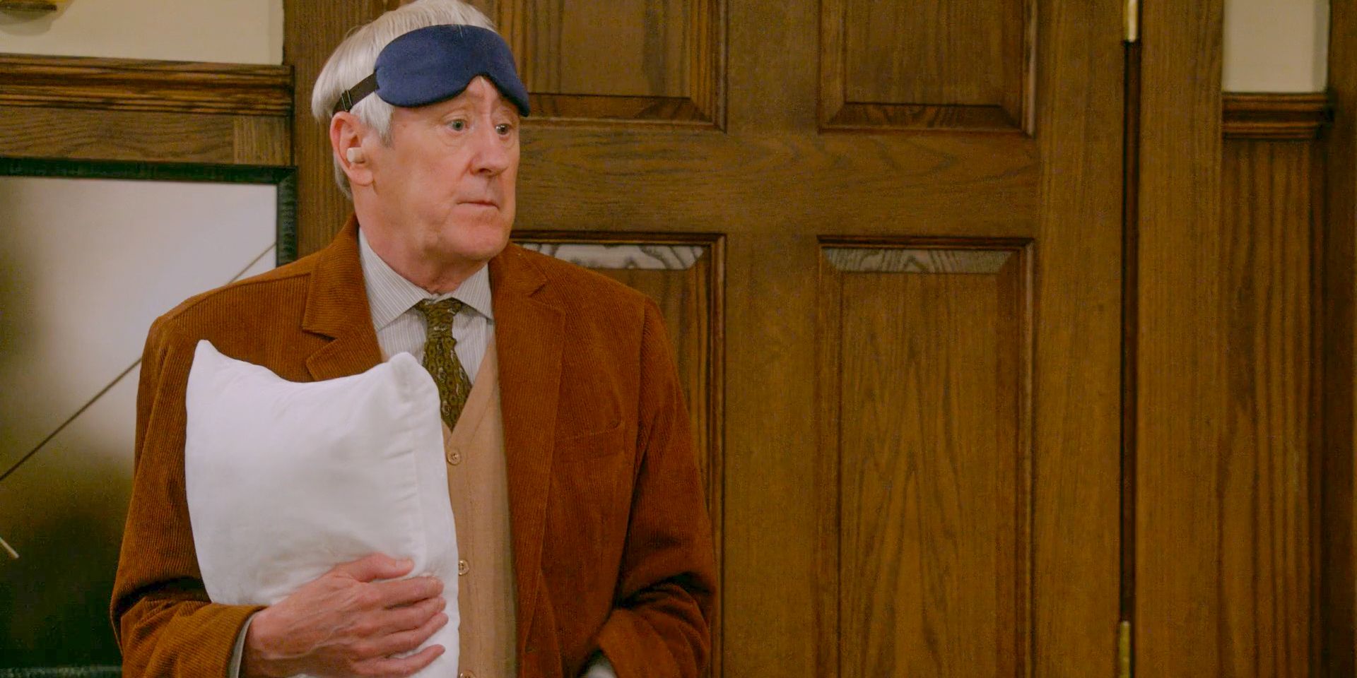 Where Was Nicholas Lyndhurst's Alan During Cheers & Frasier's Original Series?