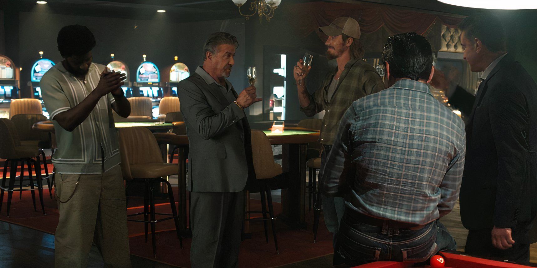 Garrett Hedlund's Bigger Role In Tulsa King Season 2 Is Exactly What The Show Needed