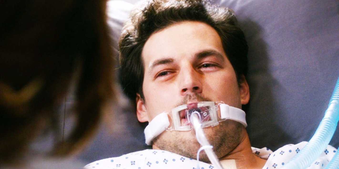 Giacomo Gianniotti as Andrew DeLuca in Grey's Anatomy season 17, episode 7-1