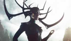 Hela fighting the Valkyrie in Thor Ragnarok