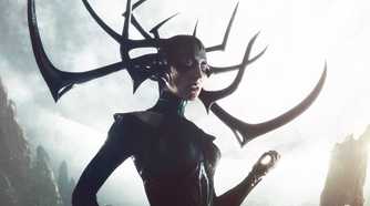 Hela fighting the Valkyrie in Thor Ragnarok