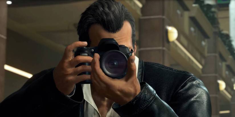 Dead Rising Deluxe Remaster Frank West taking pictures of zombie outbreak