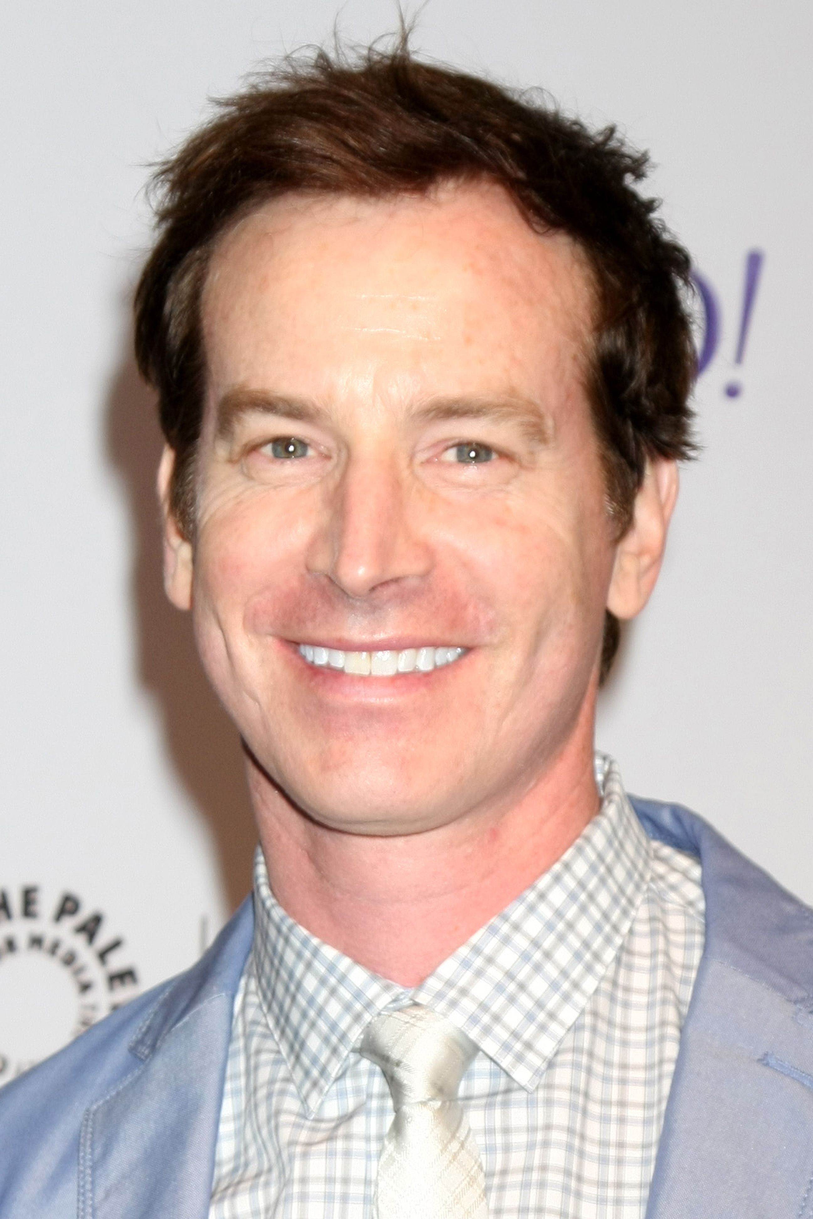 Headshot Of Rob Huebel