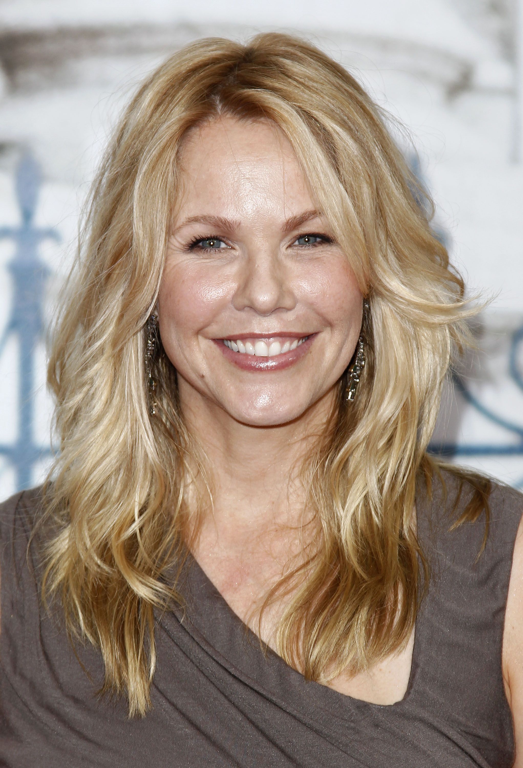 Headshot Of Andrea Roth
