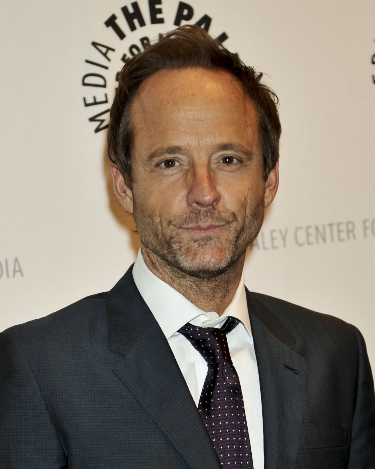 Headshot Of John Benjamin Hickey
