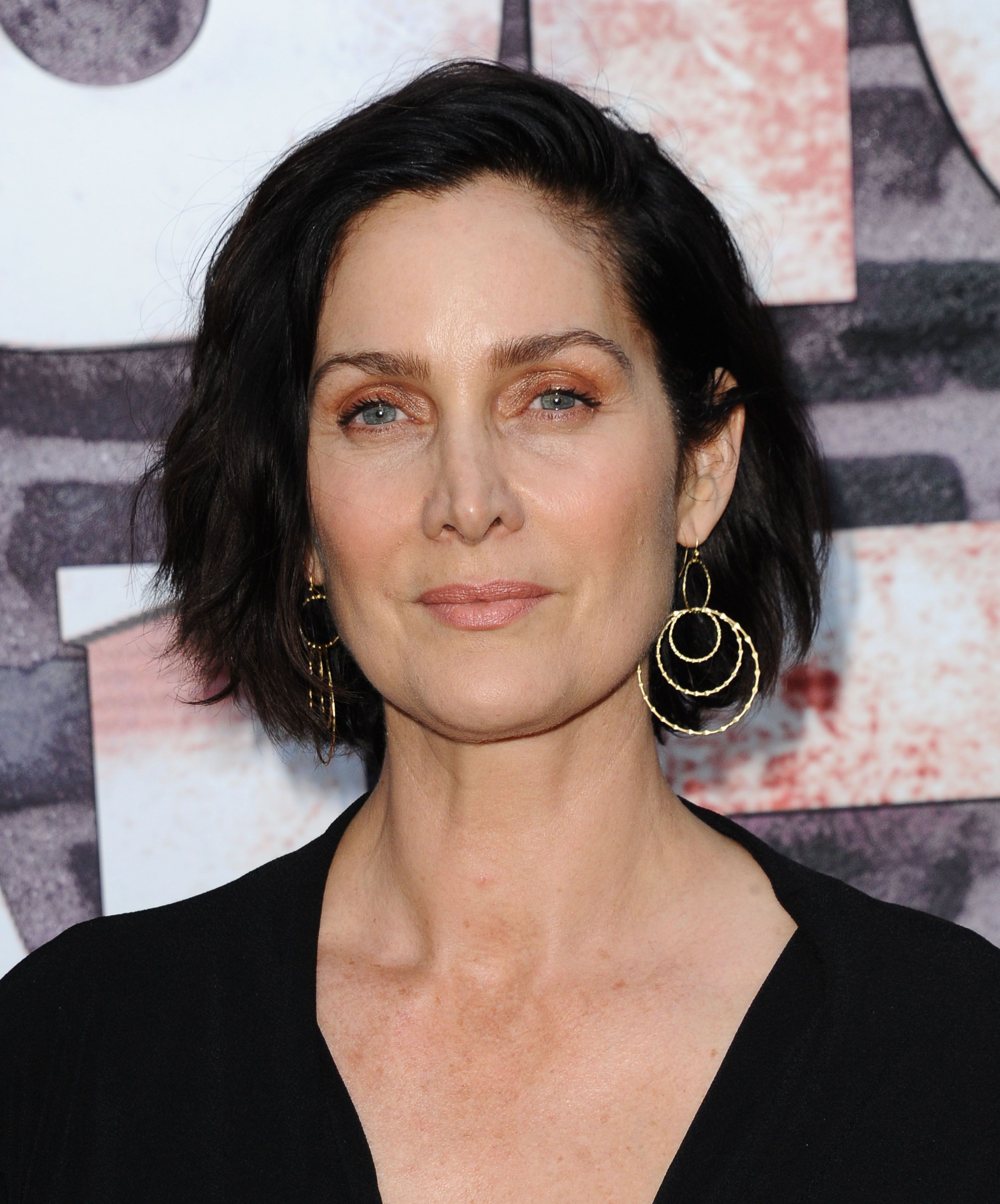 Headshot oF Carrie-Anne Moss