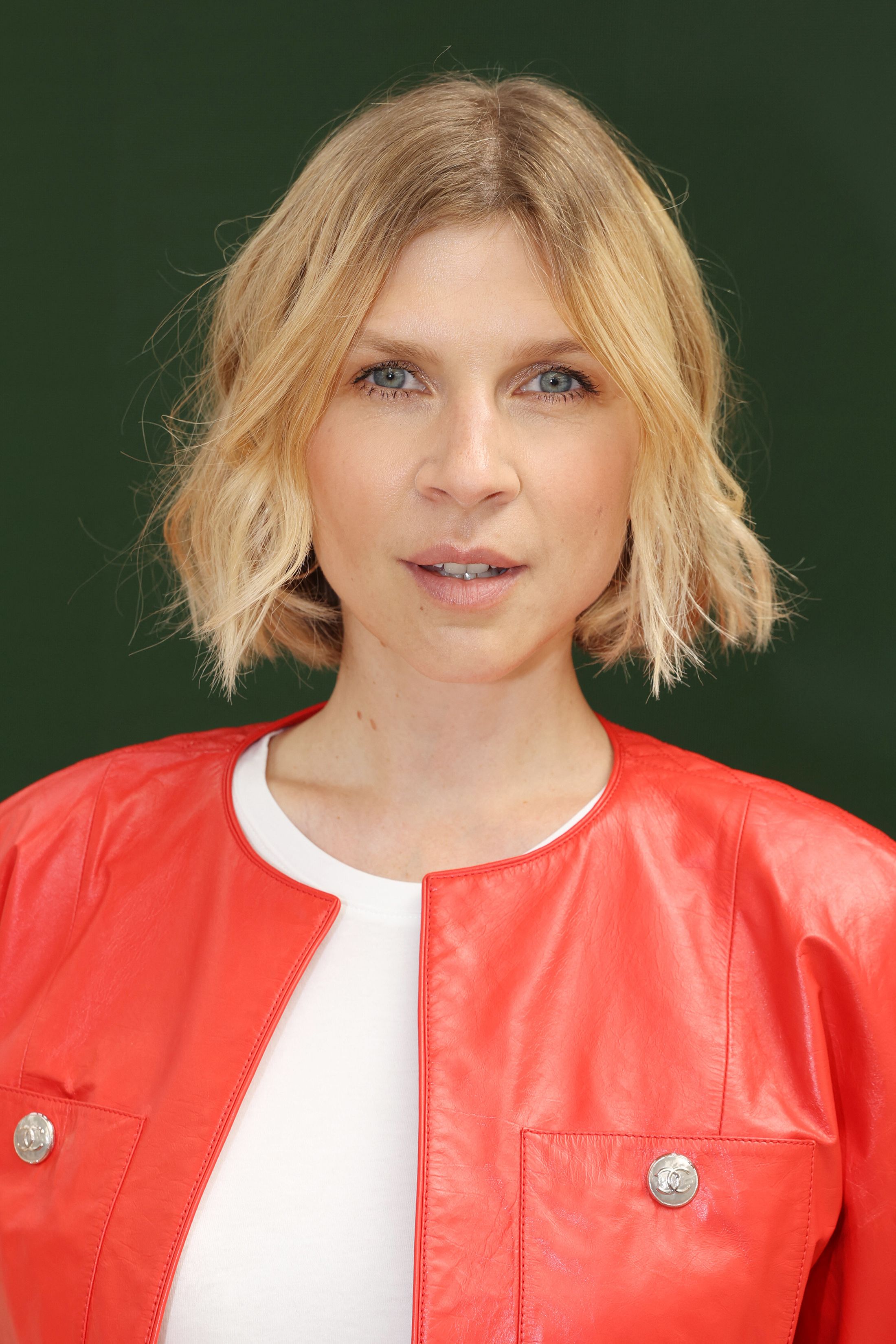 hEADSHOT oF Clemence Poesy