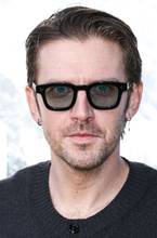 HEADSHOT OF Dan Stevens