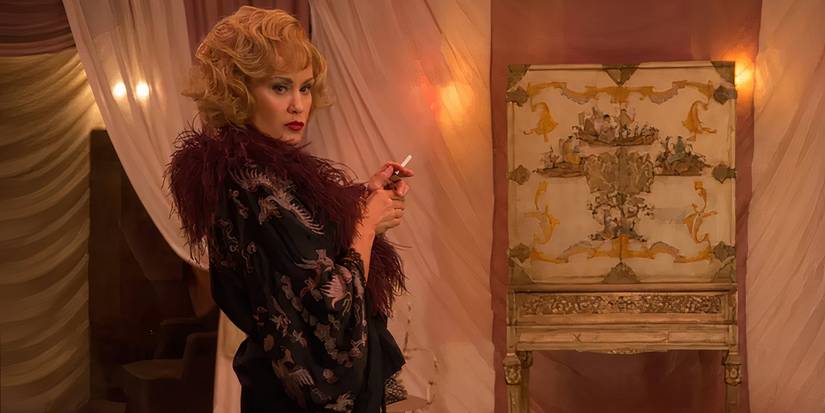 Jessica Lange como Elsa Mars em American Horror Story: Freak Show