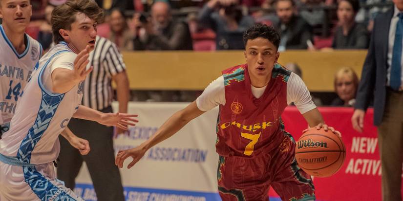 Джимми играет в баскетбол в Rez Ball