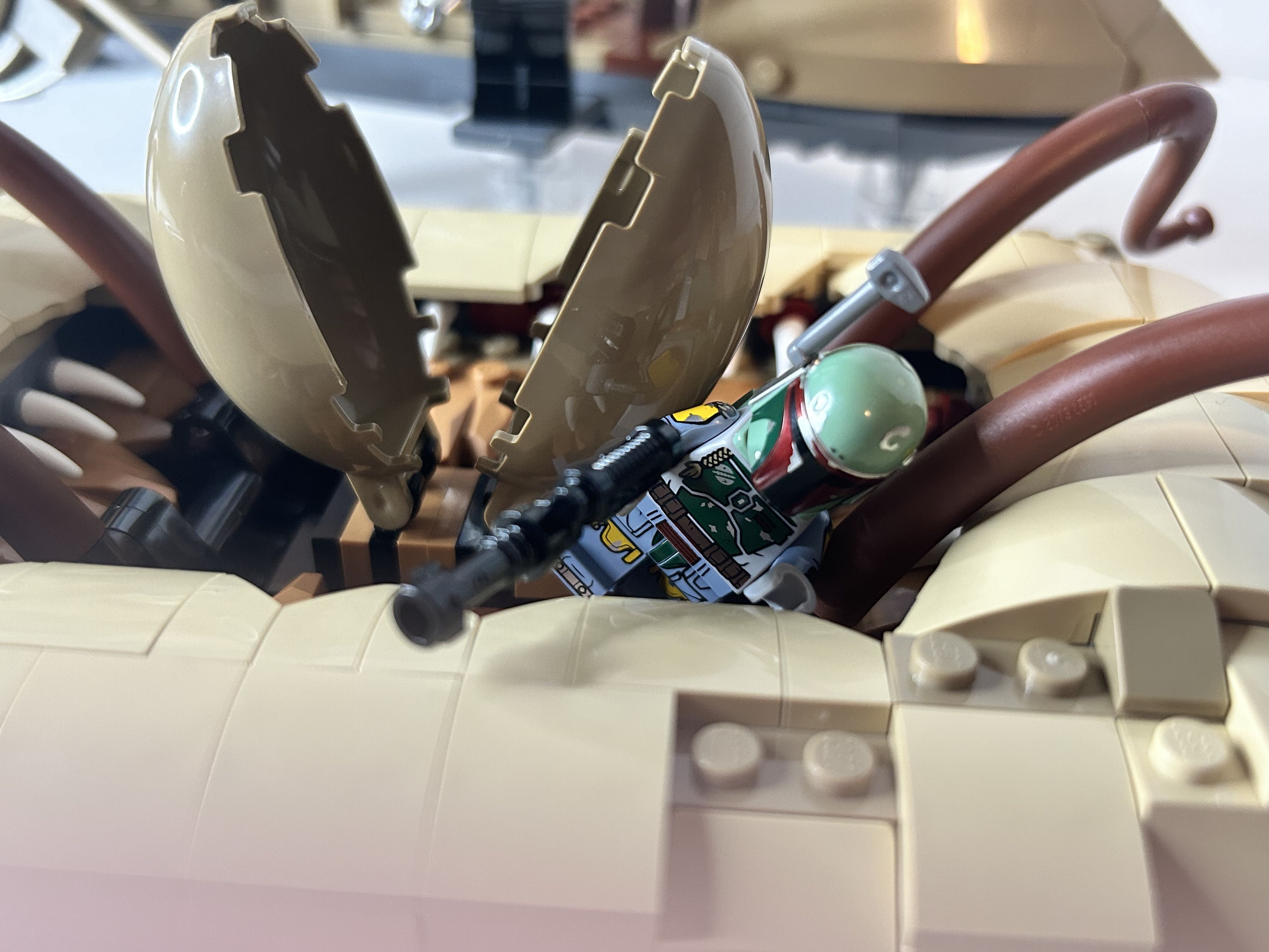 Return of the Jedi's Sarlacc Pit Gets The Brick-Built LEGO Treatment (Review)