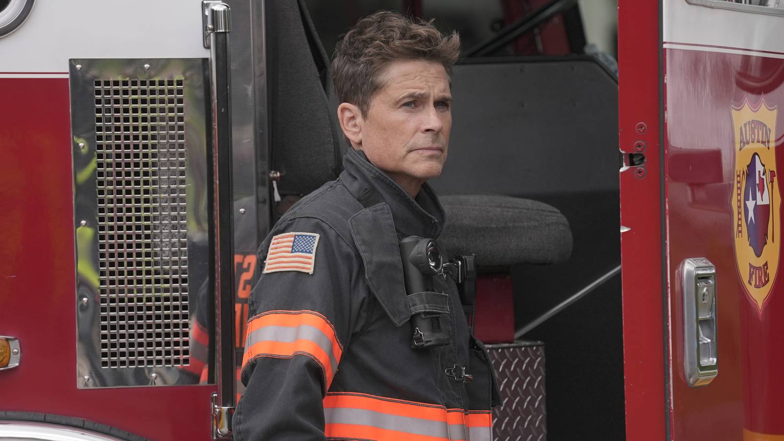 Rob Lowe's 9-1-1: Nashville Appearance Makes Owen Strand's Lone Star ...