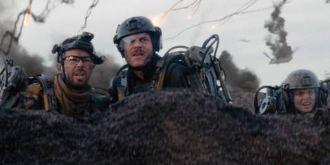 Bill Paxton and Griff during the battle in Edge of Tomorrow