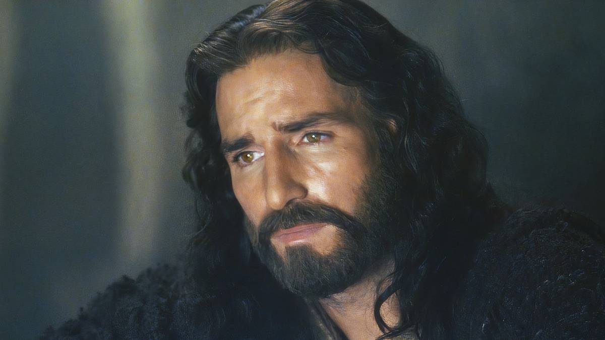 Mel Gibson's Passion Of The Christ Sequels Cast New Jesus & Mary Magdalene