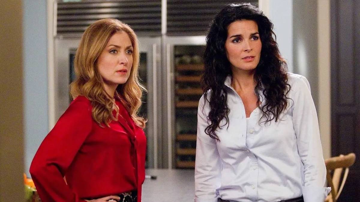 Angie Harmon and Sasha Alexander in Rizzoli and Isles