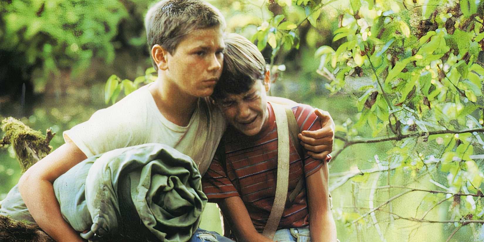 chris (river phoenix) comforts a crying gordie (wil wheaton) in stand by me.