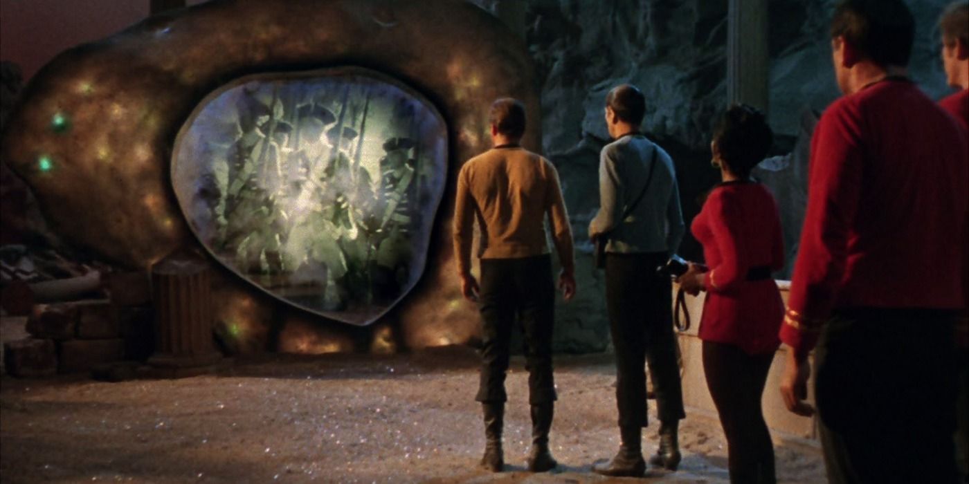 Star Trek: The Original Series' 2 Highest-Rated Episodes Both Copy The Same Story Trope