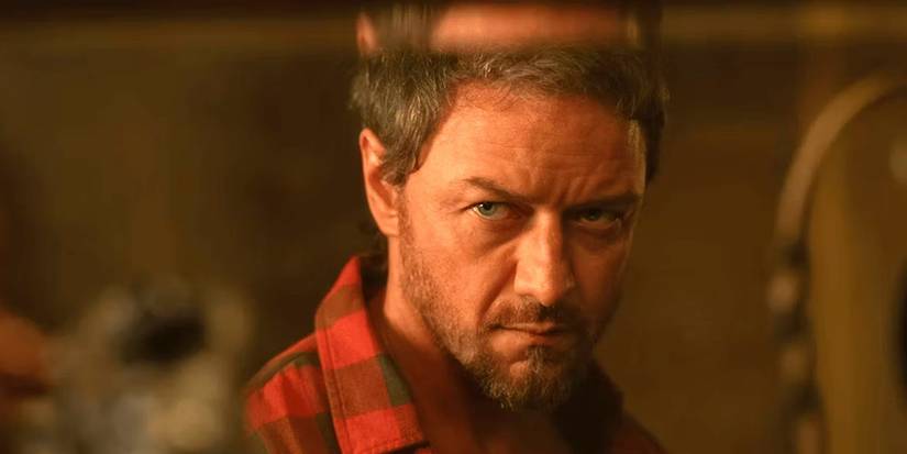 James McAvoy como Paddy olhando de forma zangada em Speak No Evil 2024