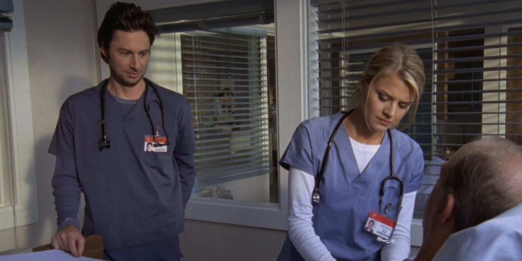 El resurgimiento de Scrubs, que combina personajes antiguos y nuevos, hace que suene peligrosamente similar a la temporada 9, y eso es una gran preocupación