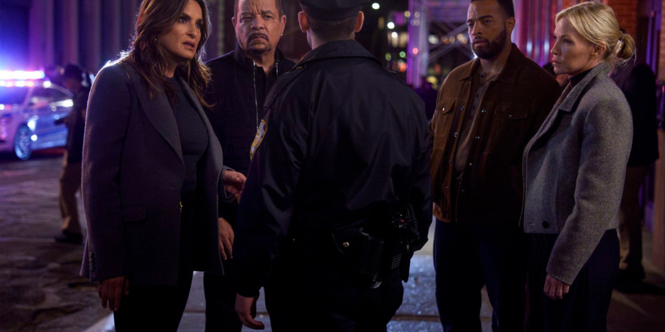 La aparición de Rollins en la temporada 26 de SVU demuestra que es mejor unirse a un spin-off diferente de Ley y orden