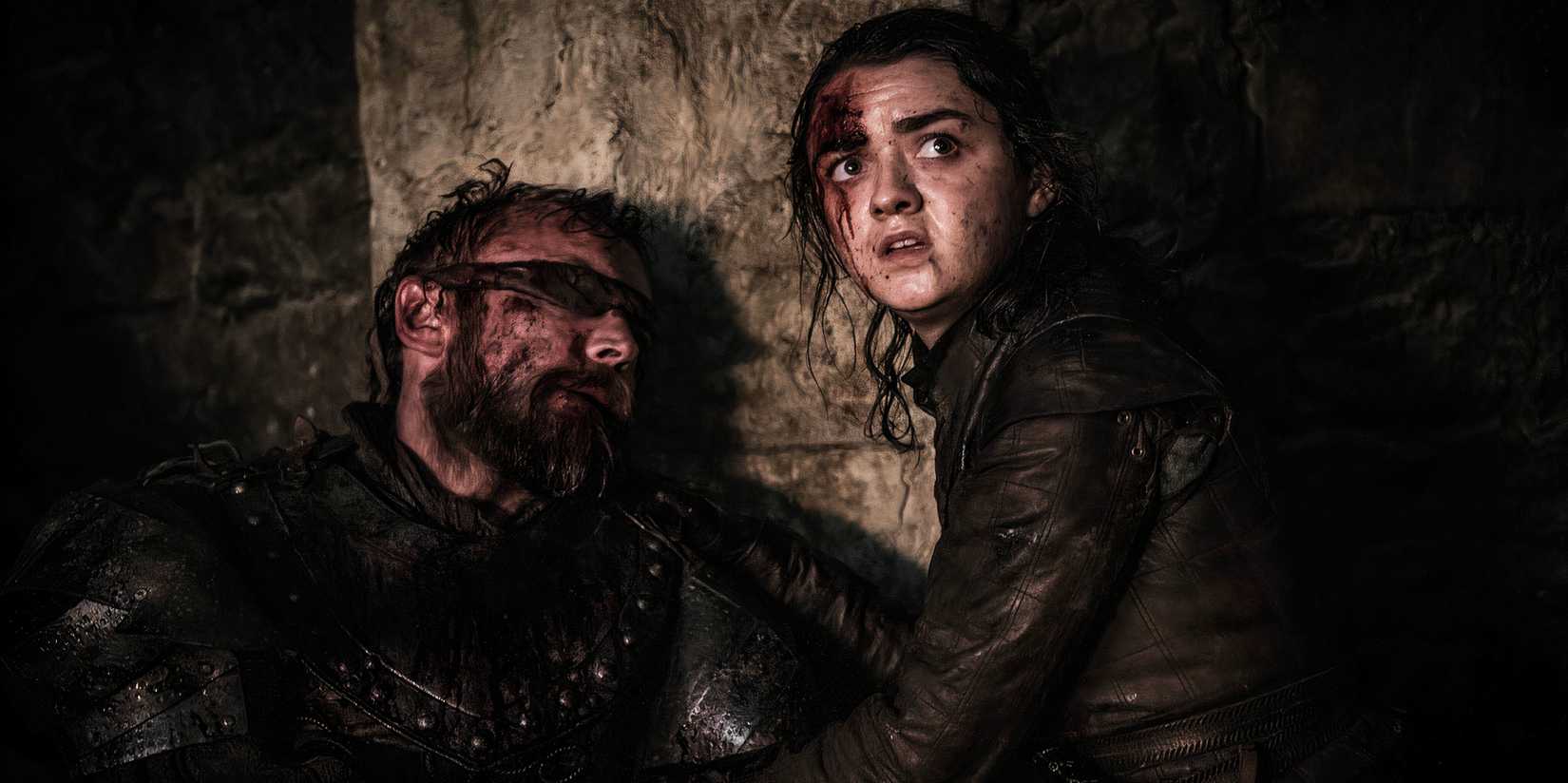 A bloodied Arya Stark with a dying Beric Dondarrion at the Battle of Winterfell in Game of Thrones season 8