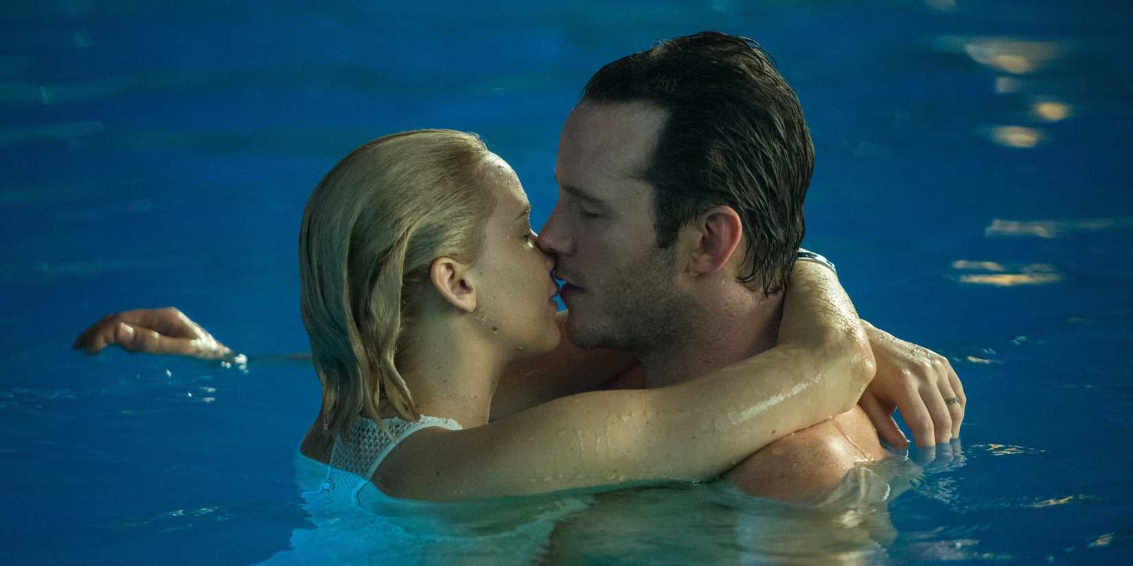 Aurora e Jim em cena de Passageiros