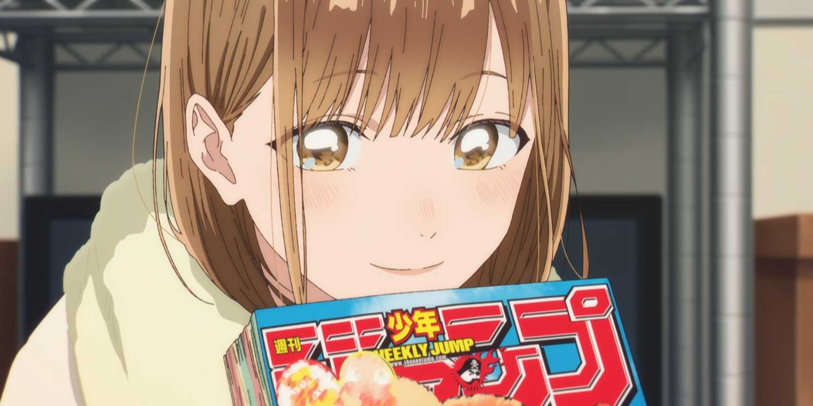 Blue Box Chinatsu segurando a revista Shonen Jump