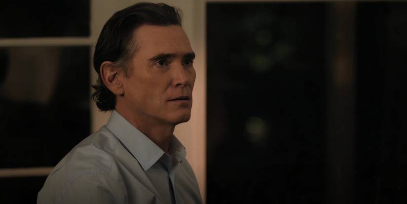 Cory Ellison (Billy Crudup) em cena de The Morning Show.