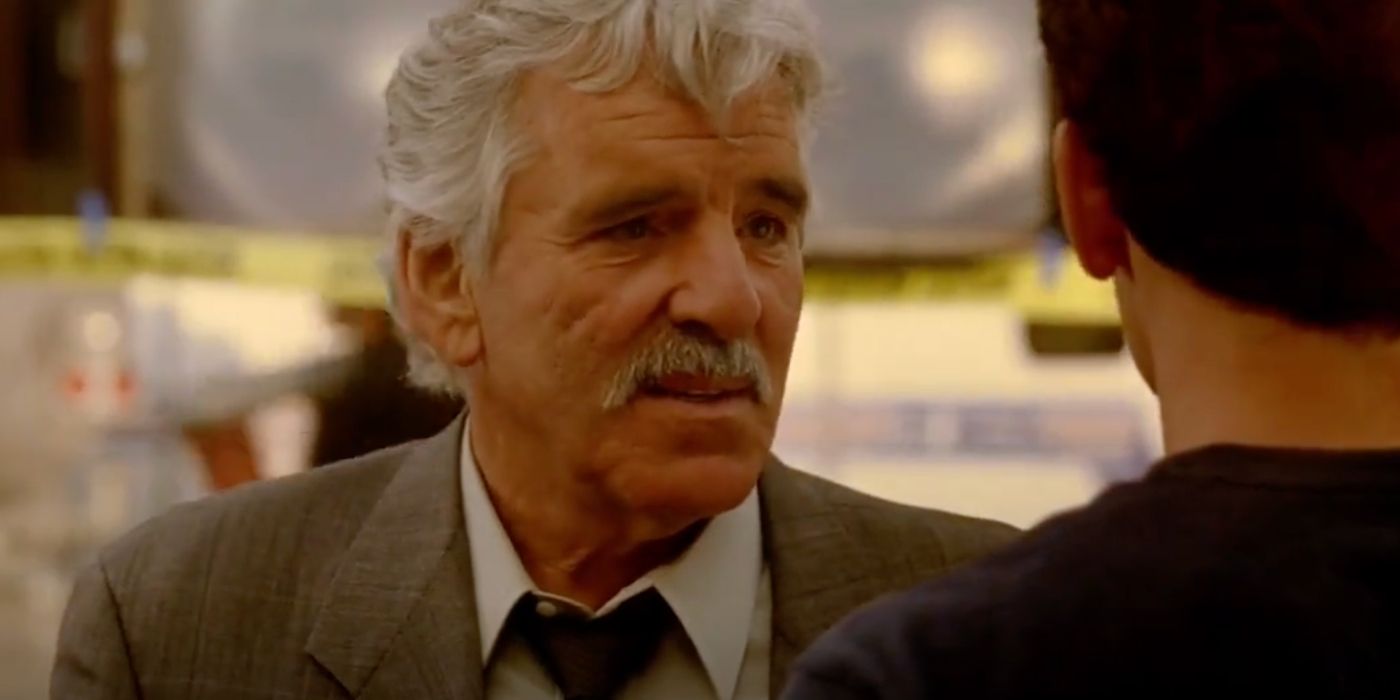 Dennis Farina in Paparazzi