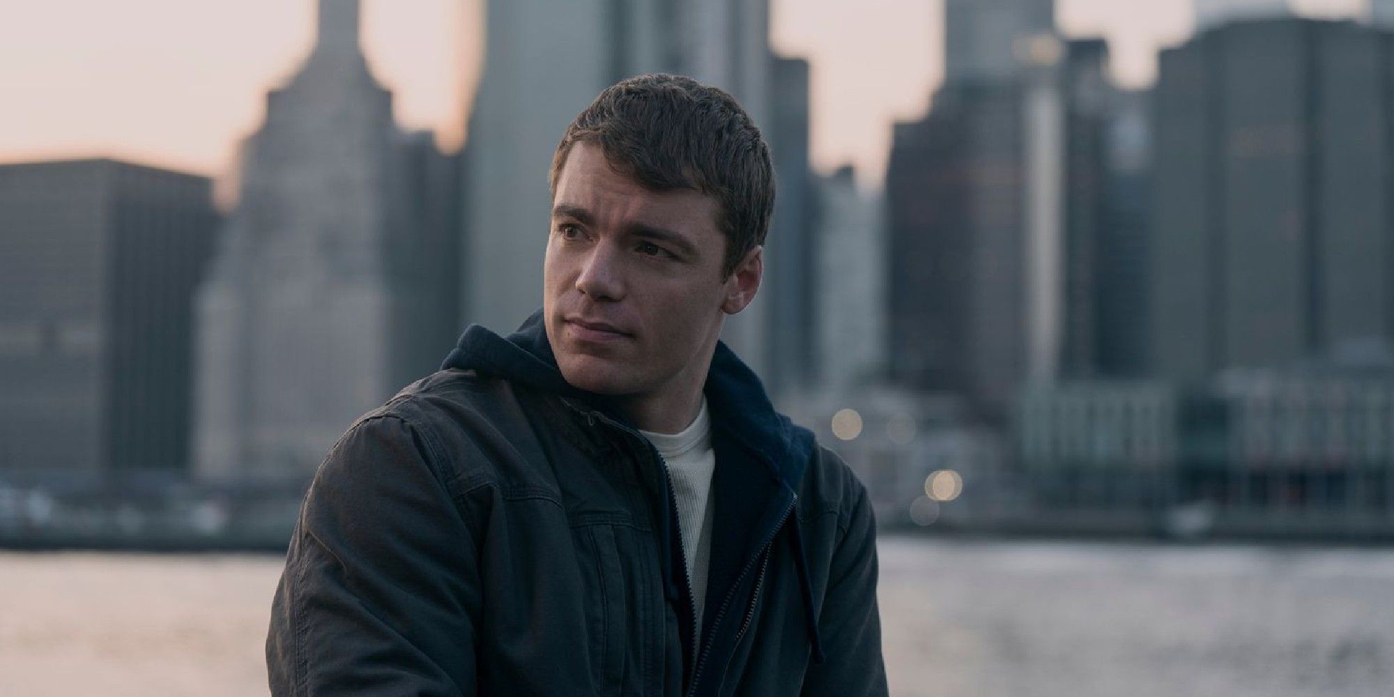 Gabriel Basso as Peter Sutherland in the city in The Night Agent season 2