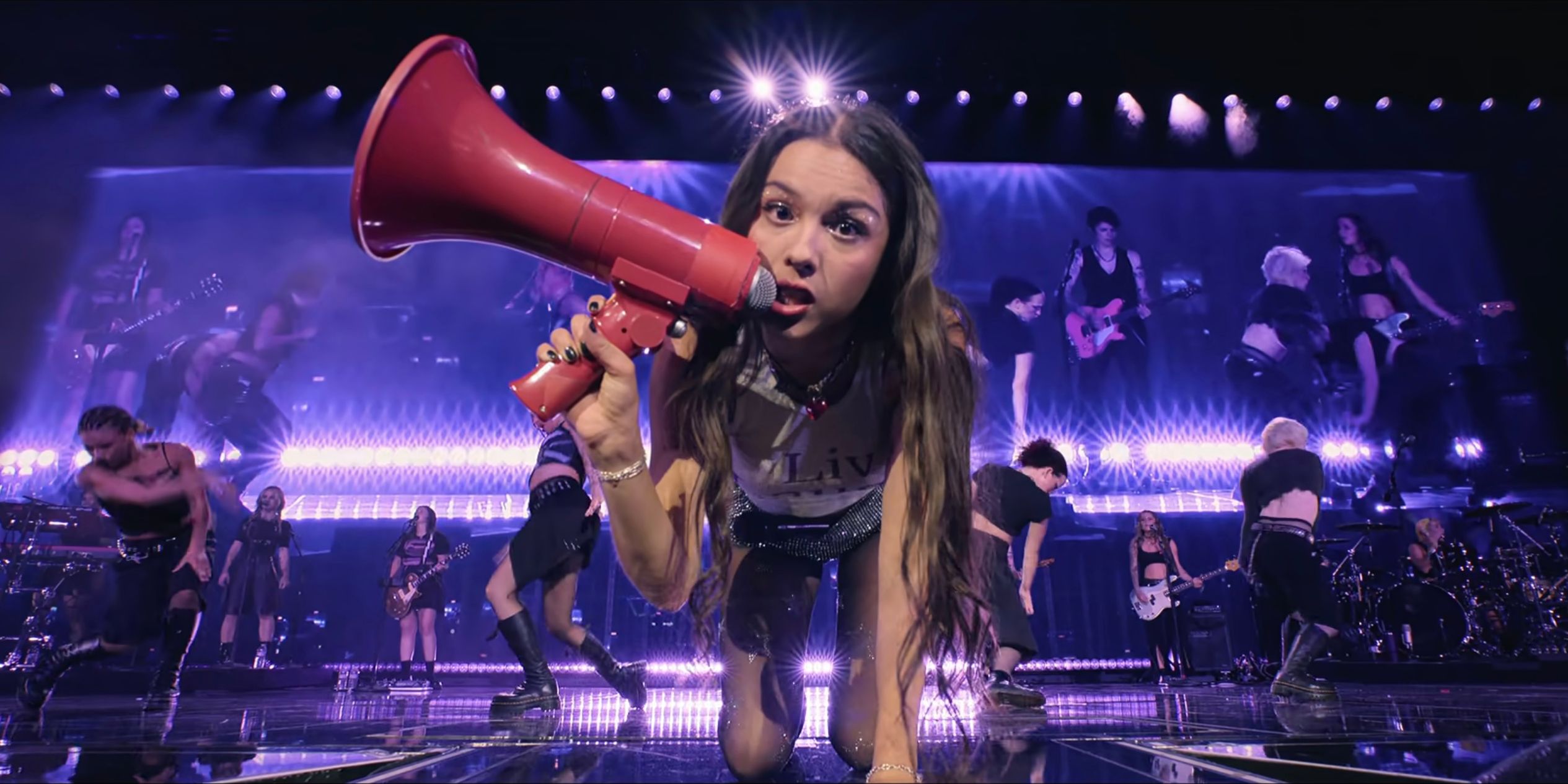 La nueva película GUTS World Tour de Olivia Rodrigo evita una gran queja sobre la película Eras Tour de Taylor Swift este año